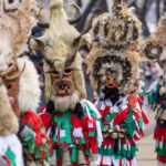 Тази вечер светлините на Коледа грейват в Перник